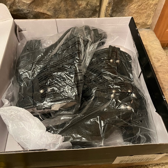 Short Black Boot with Rivets NIB - Picture 6 of 6